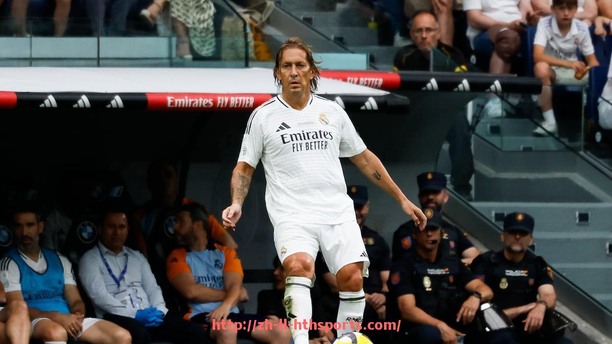 华体会hth登录入口-英超球员与女友的感情生活被媒体曝光事件整理